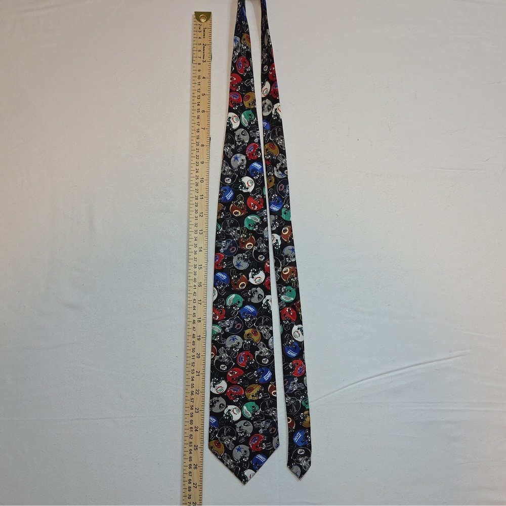 NFL Team Logos Tie Necktie FOOTBALL 100% Polyester Vintage Made In USA